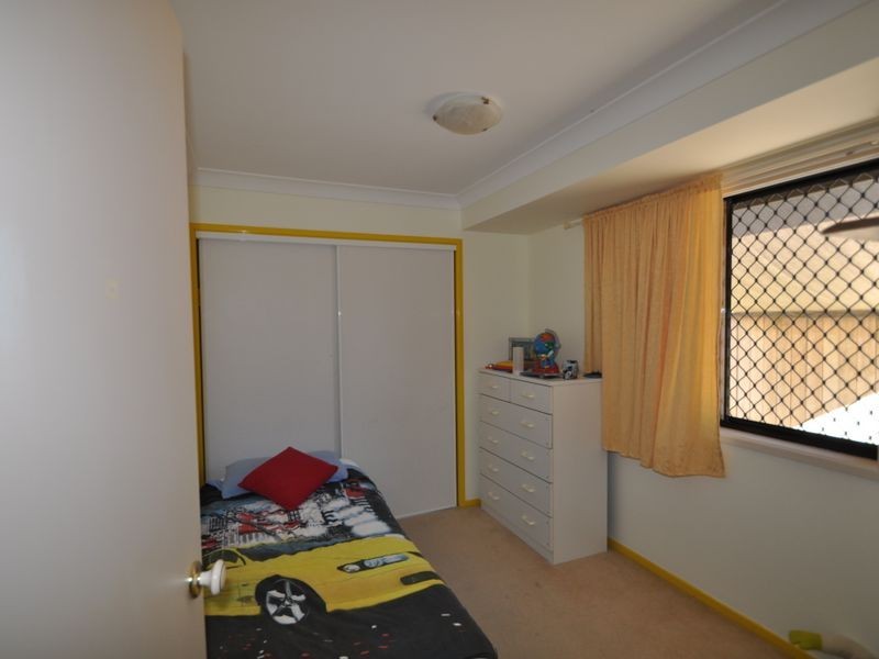 4 Riseborough Crescent, Crestmead QLD 4132