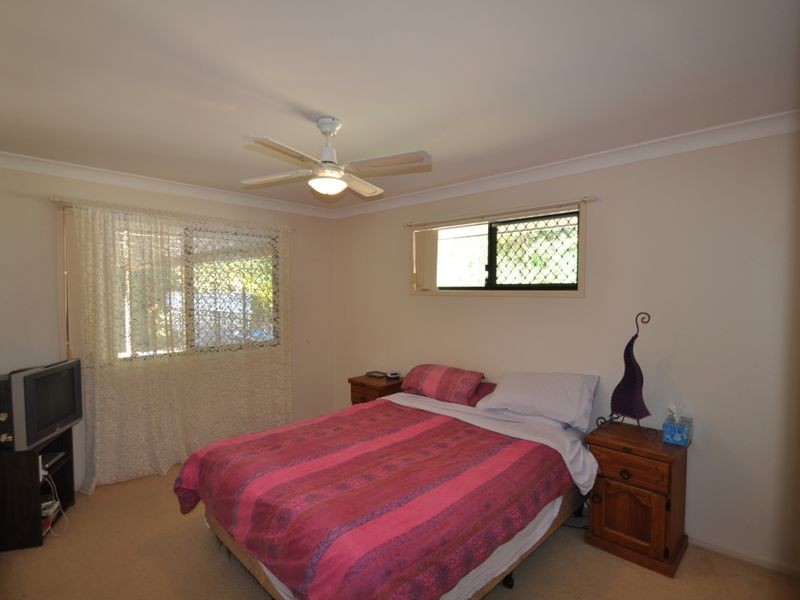 4 Riseborough Crescent, Crestmead QLD 4132
