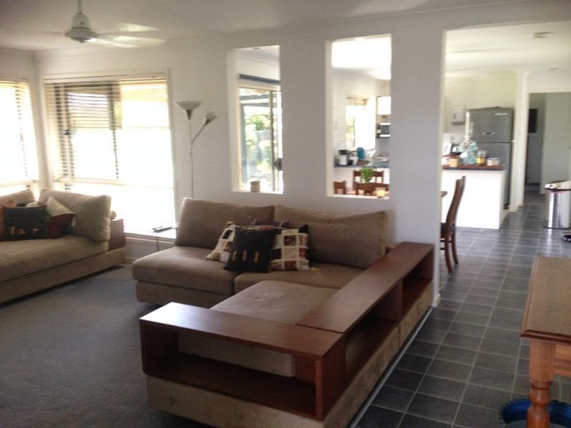 9 Lake Kurwongbah Court, Logan Reserve QLD 4133