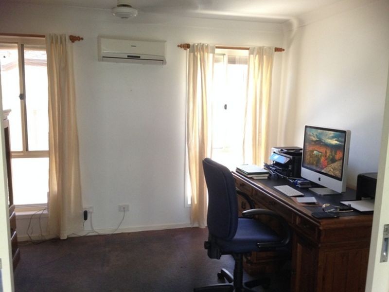 9 Lake Kurwongbah Court, Logan Reserve QLD 4133