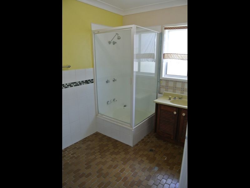 2/50 Defiance Road, Woodridge QLD 4114