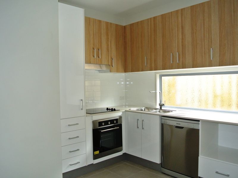2/11 Macbeth Street, Kingston QLD 4114