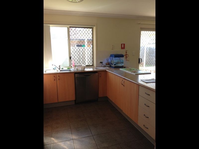 42 Fourth Ave, Marsden QLD 4132