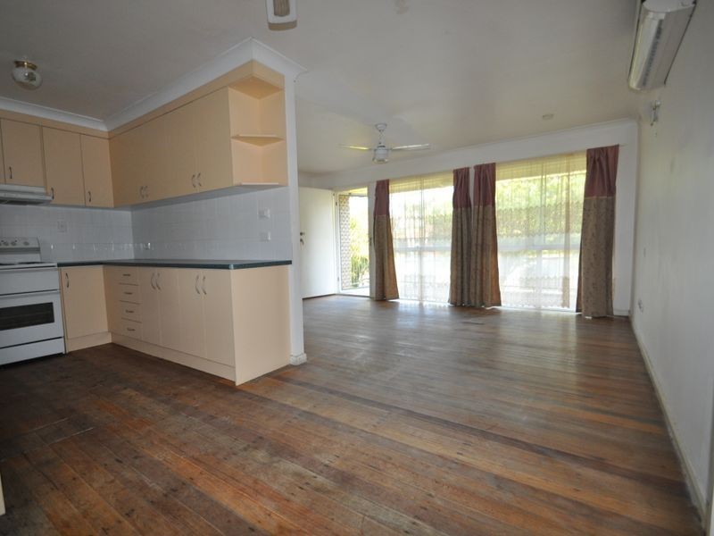 16 Clare Road, Kingston QLD 4114