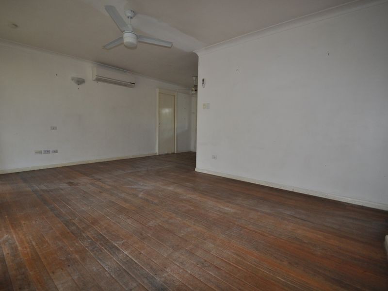 16 Clare Road, Kingston QLD 4114