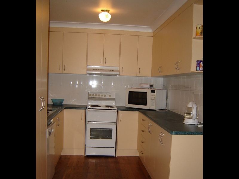 16 Clare Road, Kingston QLD 4114