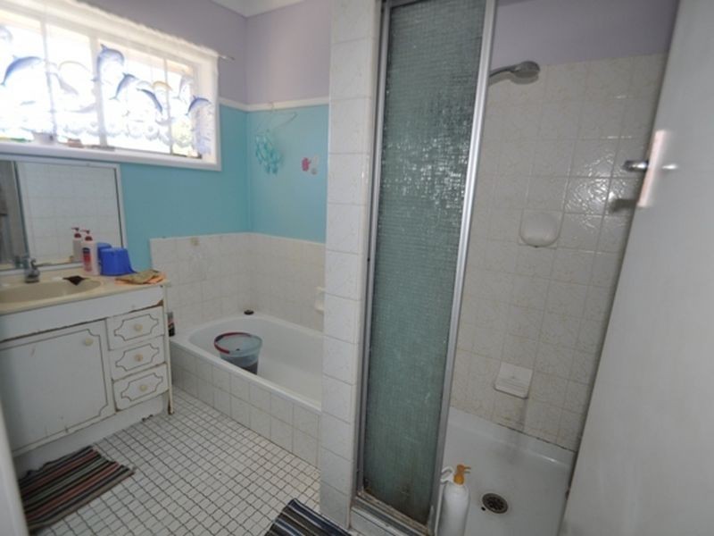 11 Laughlin Street, Kingston QLD 4114