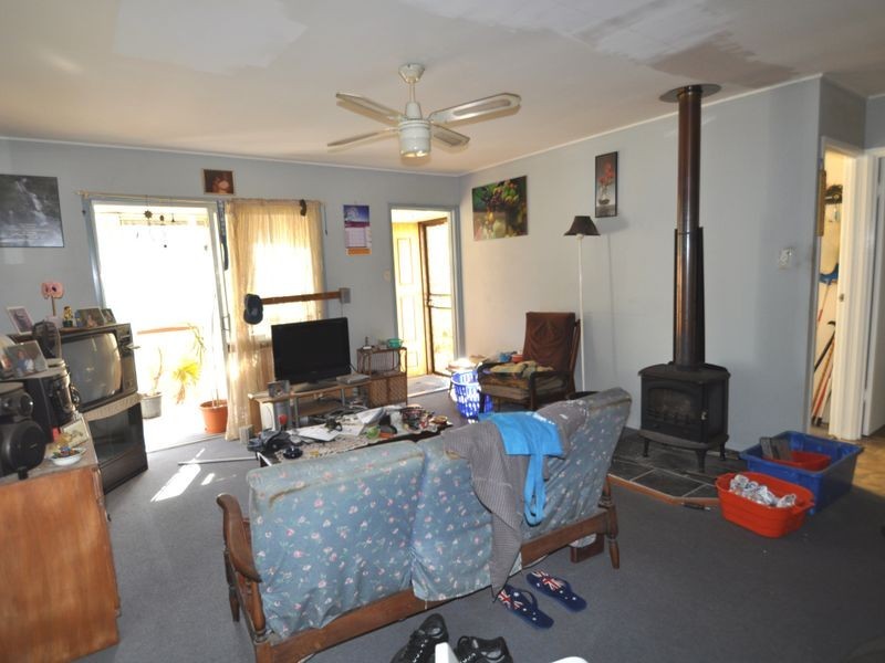1 Sithney Street, Kingston QLD 4114