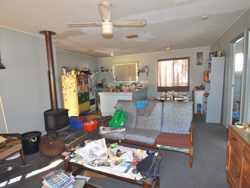 1 Sithney Street, Kingston QLD 4114
