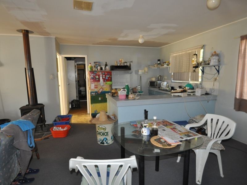 1 Sithney Street, Kingston QLD 4114