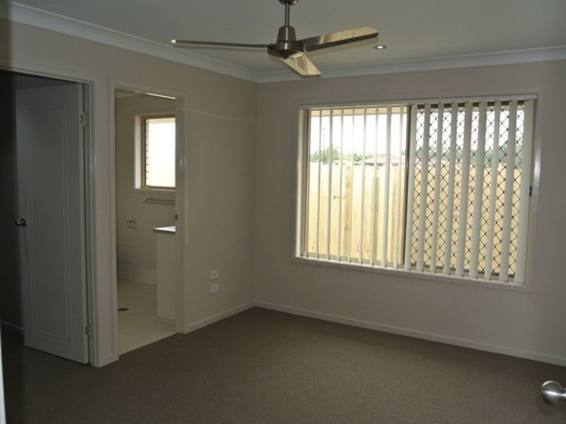 8 Torbay Court, Crestmead QLD 4132