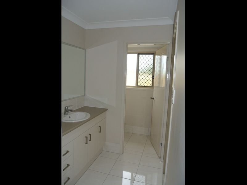 8 Torbay Court, Crestmead QLD 4132