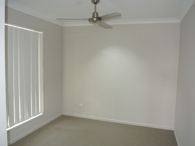 8 Torbay Court, Crestmead QLD 4132