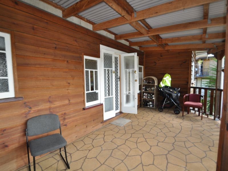 20 Defiance Road, Logan Central QLD 4114