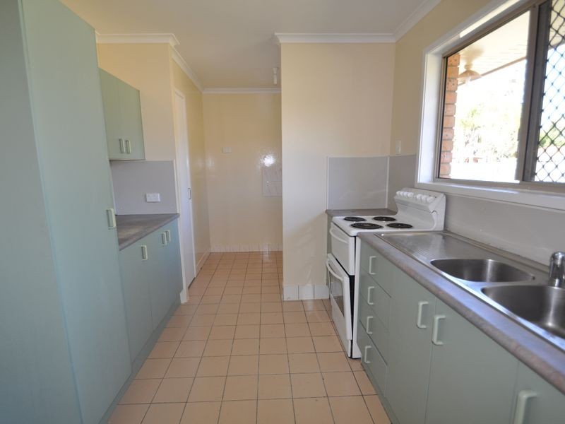 10 Shiraz Court, Kingston QLD 4114