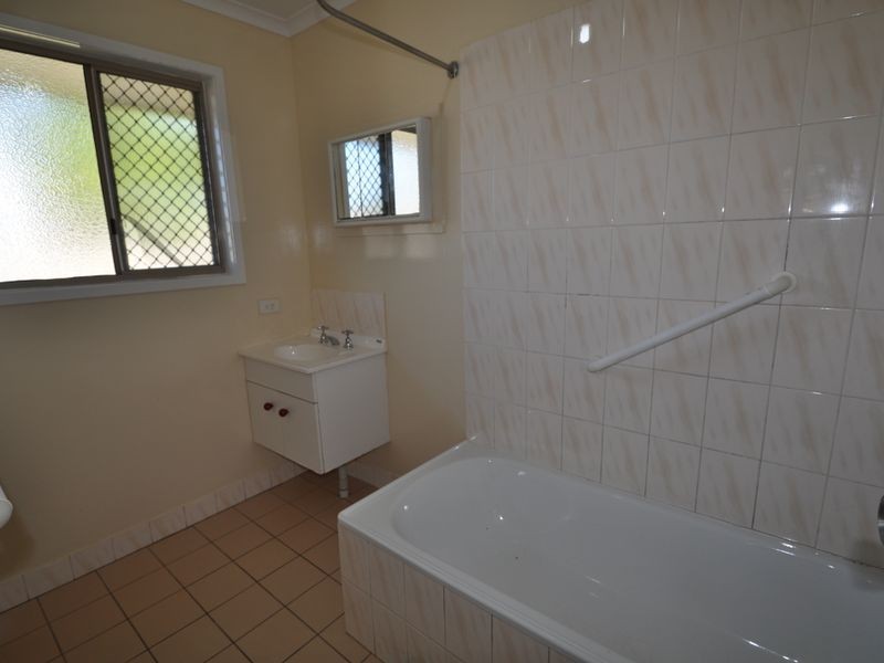10 Shiraz Court, Kingston QLD 4114