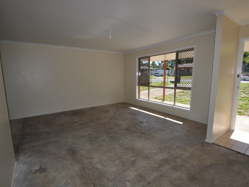 10 Shiraz Court, Kingston QLD 4114