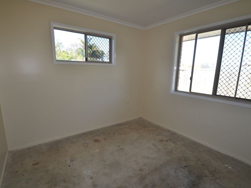 10 Shiraz Court, Kingston QLD 4114