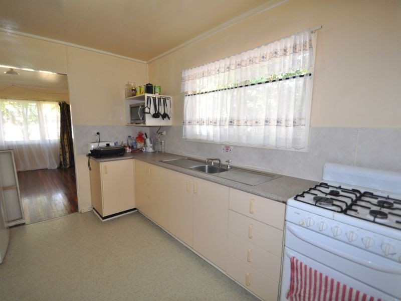 4 Kalbun Street, Woodridge QLD 4114