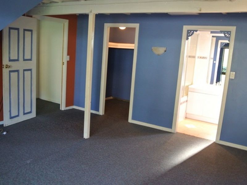 13 Laughlin Street, Kingston QLD 4114