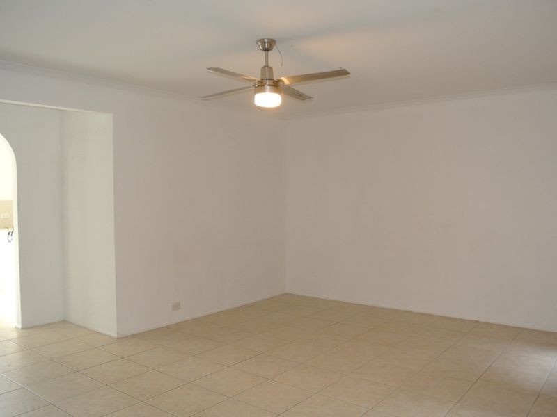 10/9-11 Damalis Street, Woodridge QLD 4114