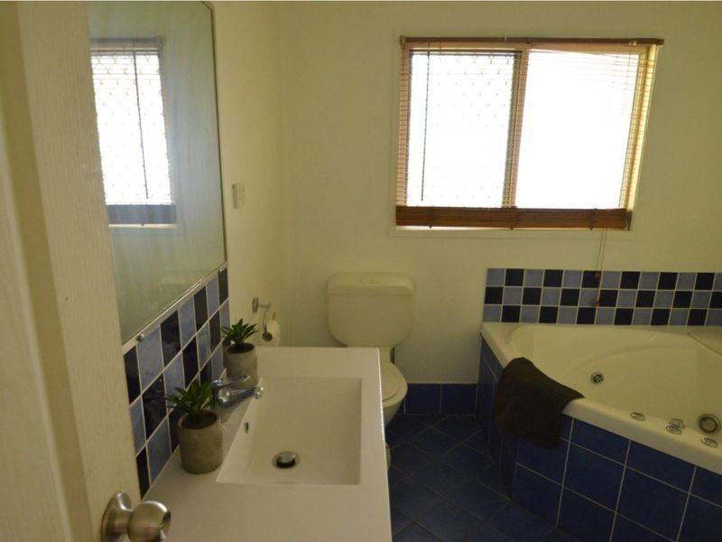 10 Acacia Road, Woodridge QLD 4114