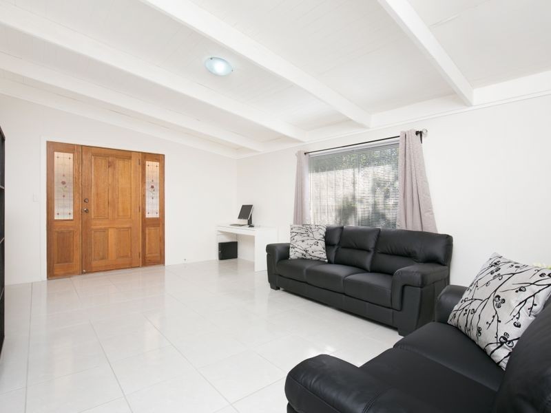 4 Wisp Street, Woodridge QLD 4114