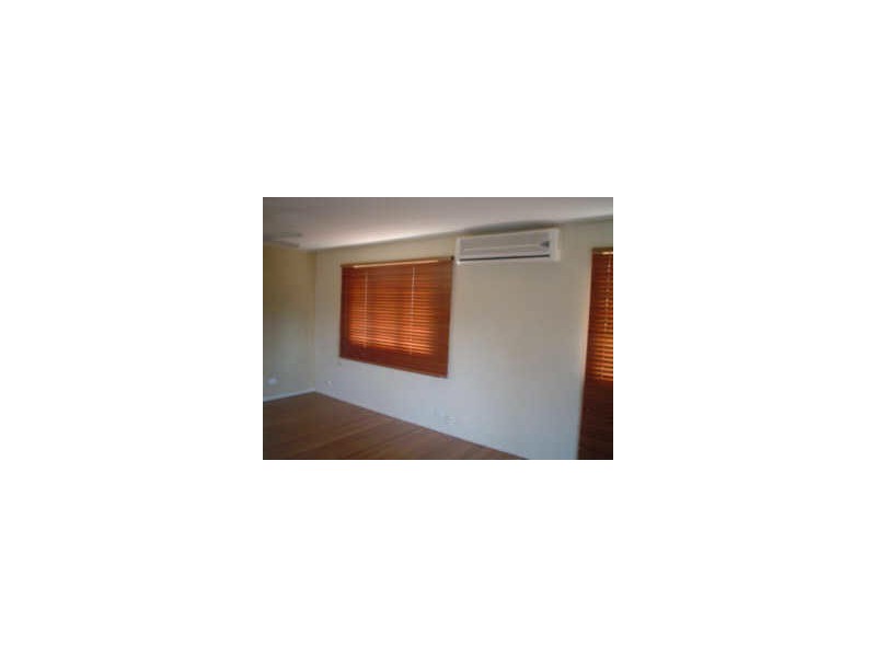 7 Woodrose Street, Kingston QLD 4114