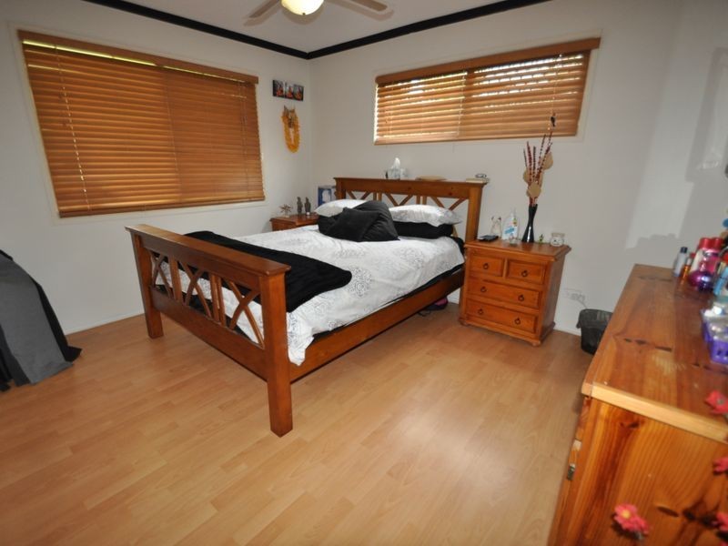 10 Sylvia Street, Loganlea QLD 4131