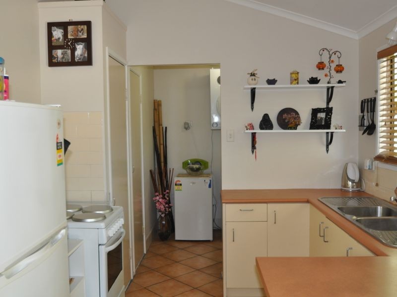10 Sylvia Street, Loganlea QLD 4131