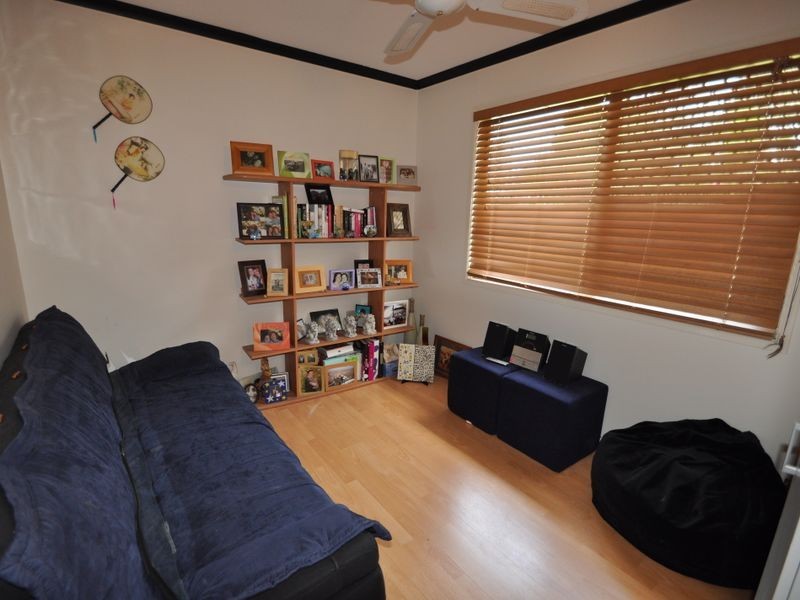 10 Sylvia Street, Loganlea QLD 4131