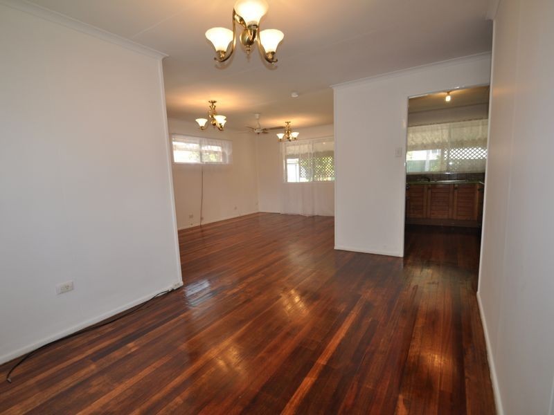 16 Dorothy Street, Woodridge QLD 4114