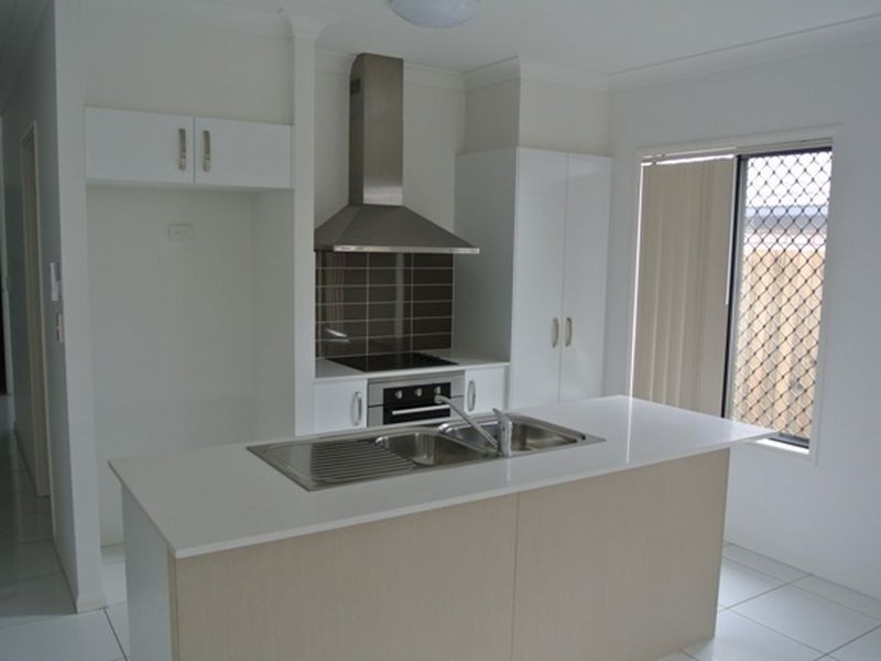14 Cobblestone Avenue, Logan Reserve QLD 4133