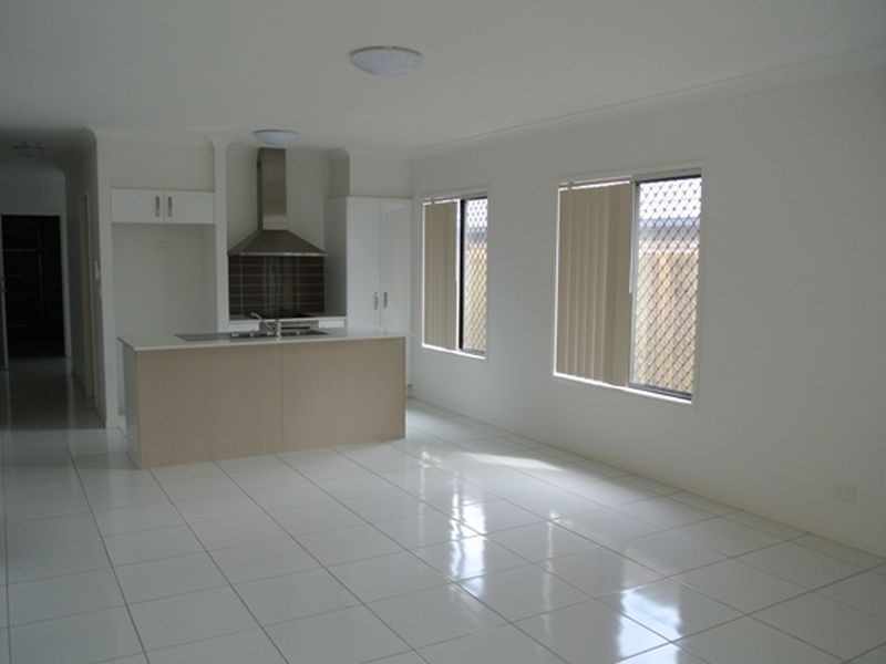 14 Cobblestone Avenue, Logan Reserve QLD 4133