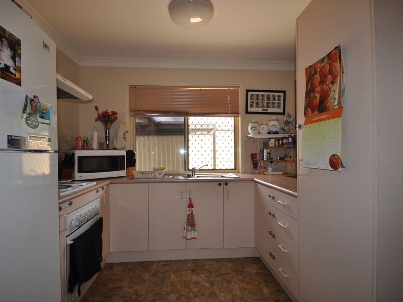16 Geaney Boulevarde, Crestmead QLD 4132