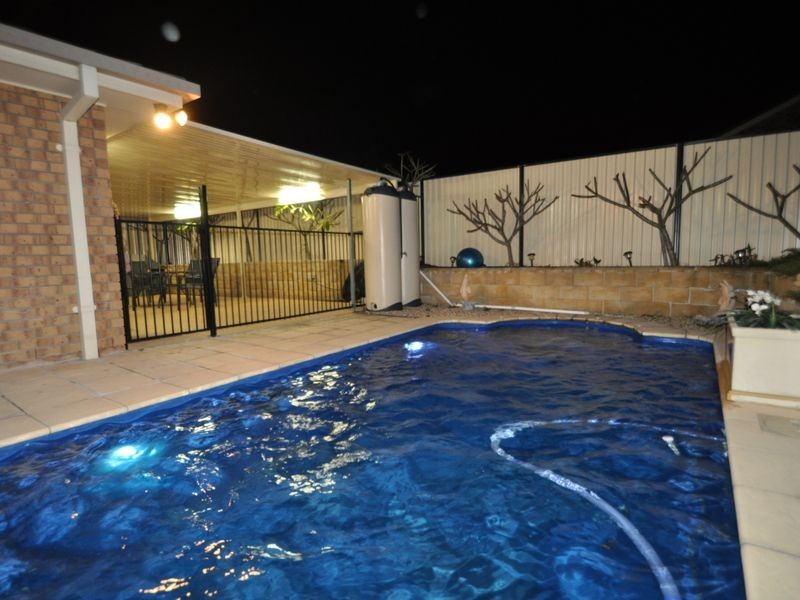 16 Geaney Boulevarde, Crestmead QLD 4132