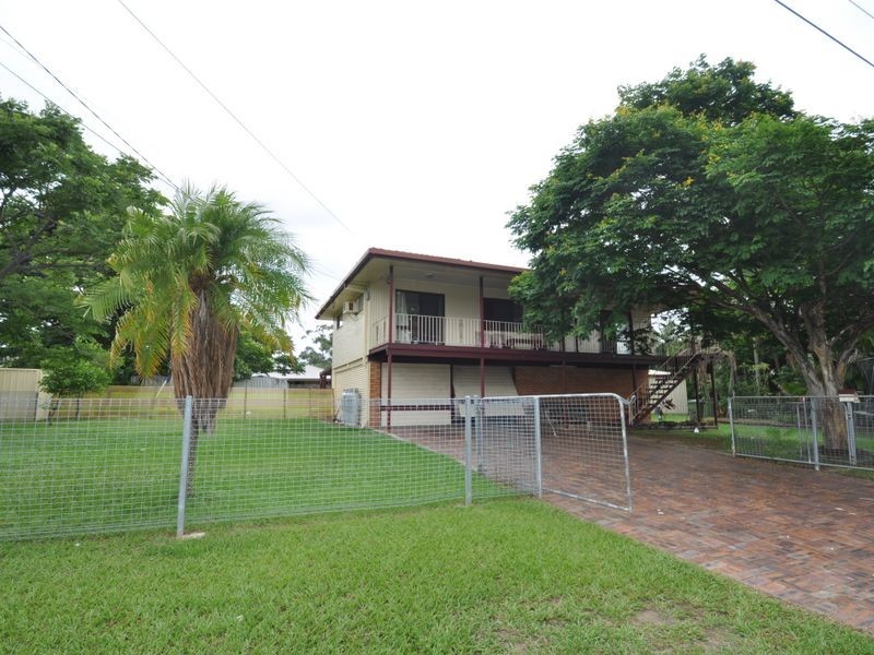 77 Aquarius Drive, Kingston QLD 4114