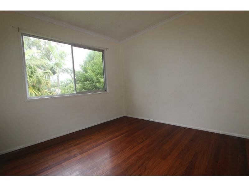 8 Edith Street, Kingston QLD 4114