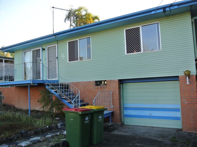 4 Willow Street, Woodridge QLD 4114