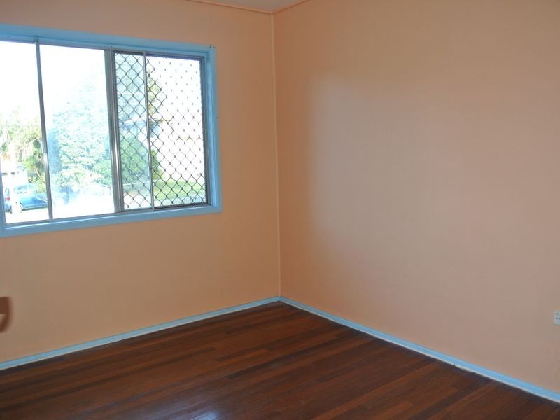 4 Willow Street, Woodridge QLD 4114