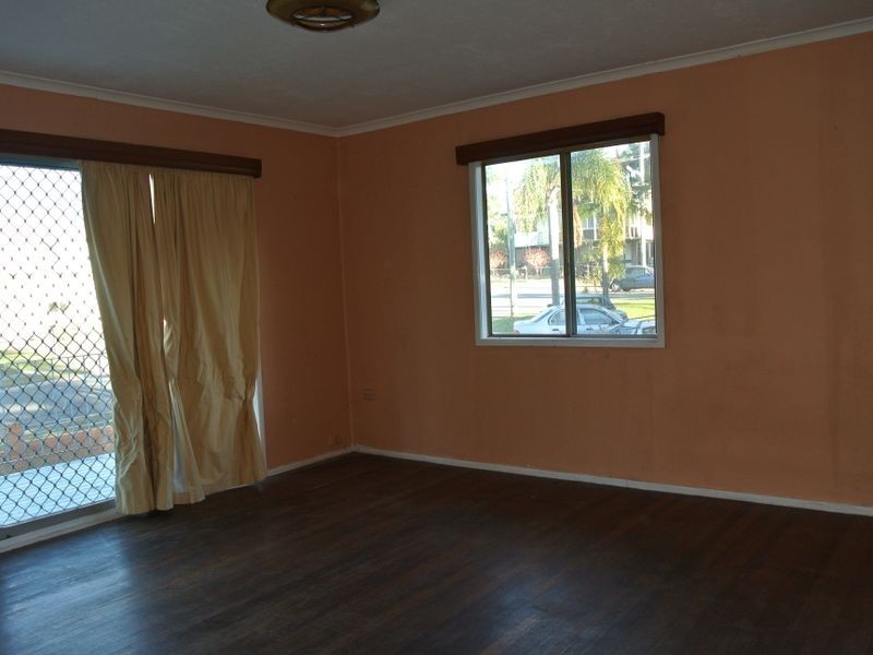 4 Willow Street, Woodridge QLD 4114