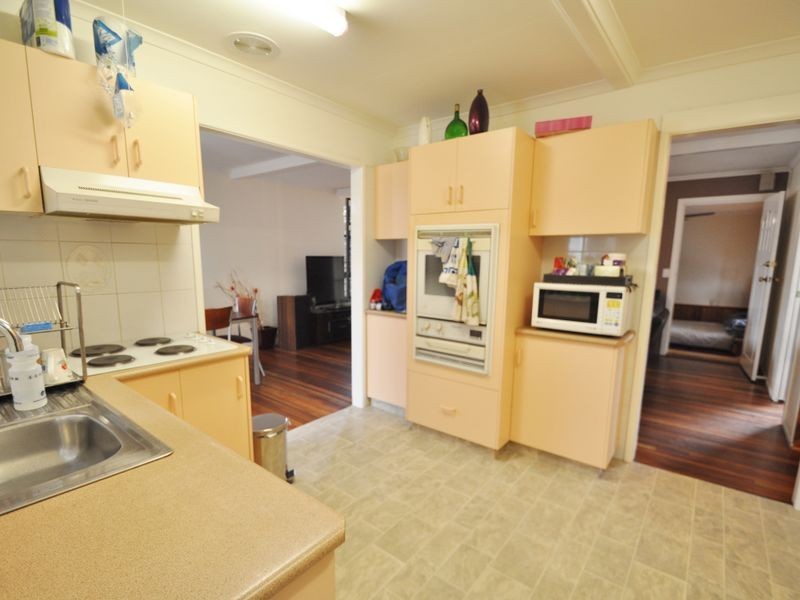 18 Stubbs Rd, Woodridge QLD 4114