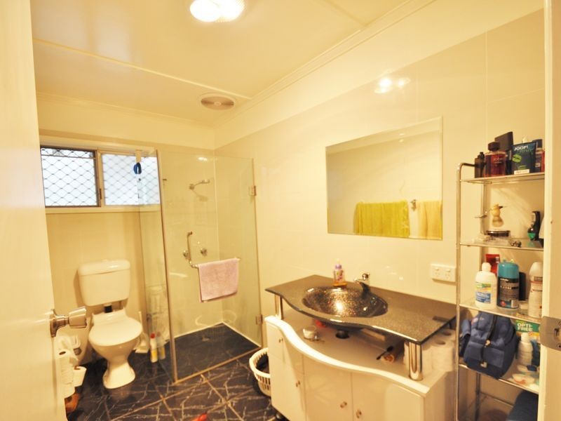 18 Stubbs Rd, Woodridge QLD 4114