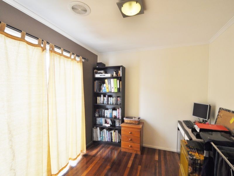 18 Stubbs Rd, Woodridge QLD 4114