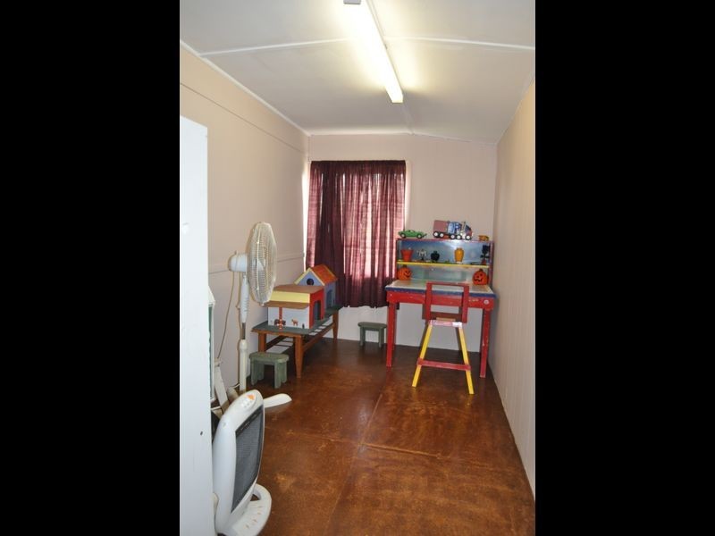 38 Jacaranda Avenue, Logan Central QLD 4114