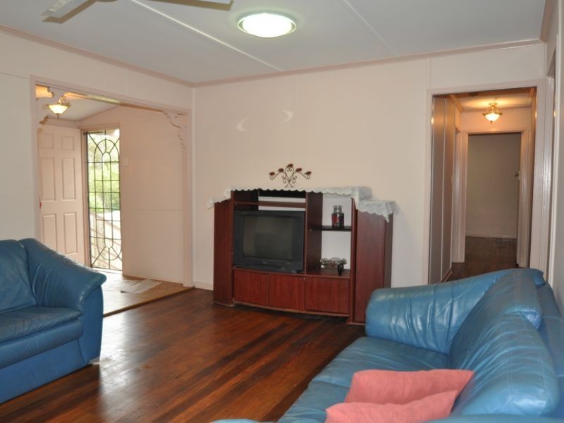 38 Jacaranda Avenue, Logan Central QLD 4114