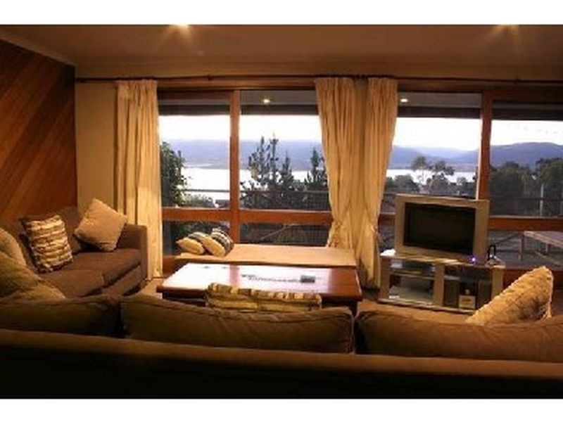 East Jindabyne NSW 2627