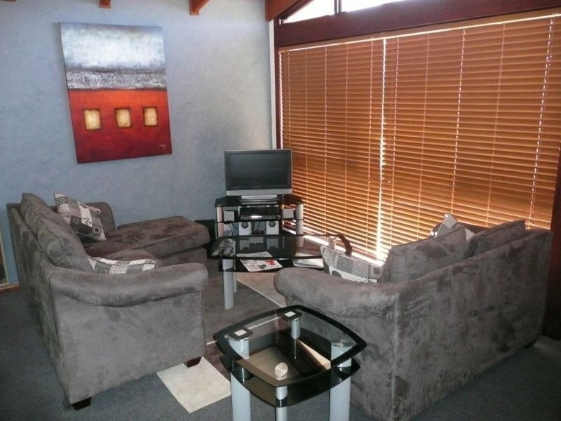 Elizalee 3 Gippsland Street, Jindabyne NSW 2627