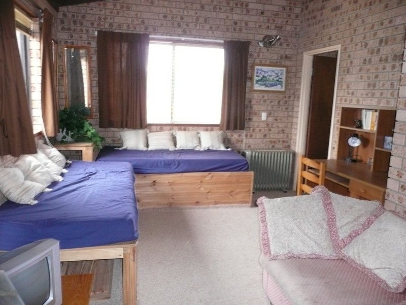 4b Mc Clure Circuit, Jindabyne NSW 2627