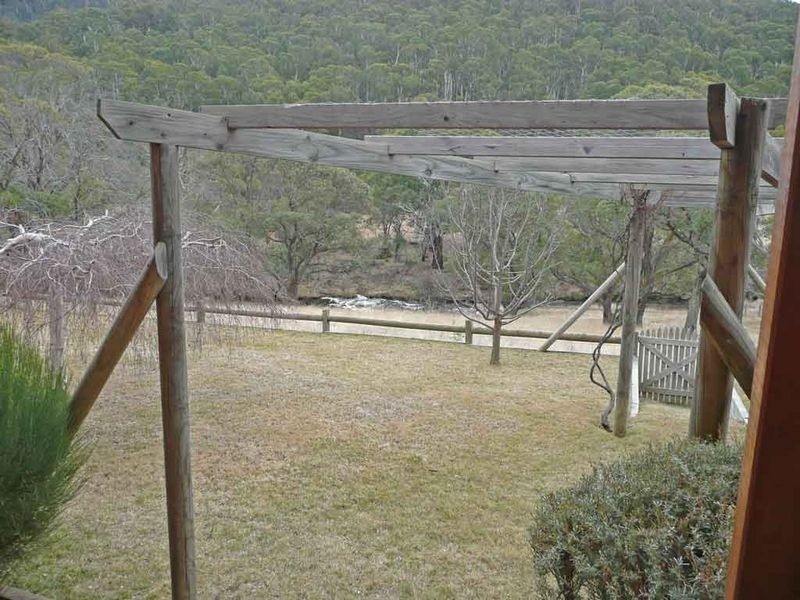 632 Big Yard Rd, Jindabyne NSW 2627